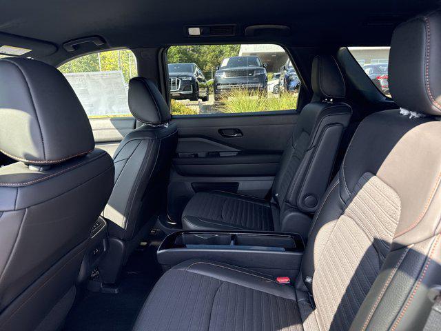 new 2025 Nissan Pathfinder car