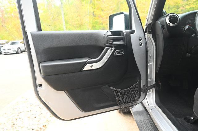 used 2013 Jeep Wrangler Unlimited car, priced at $11,498