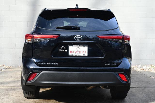 used 2022 Toyota Highlander car, priced at $32,995