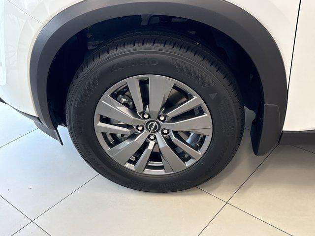 new 2025 Nissan Pathfinder car, priced at $42,990