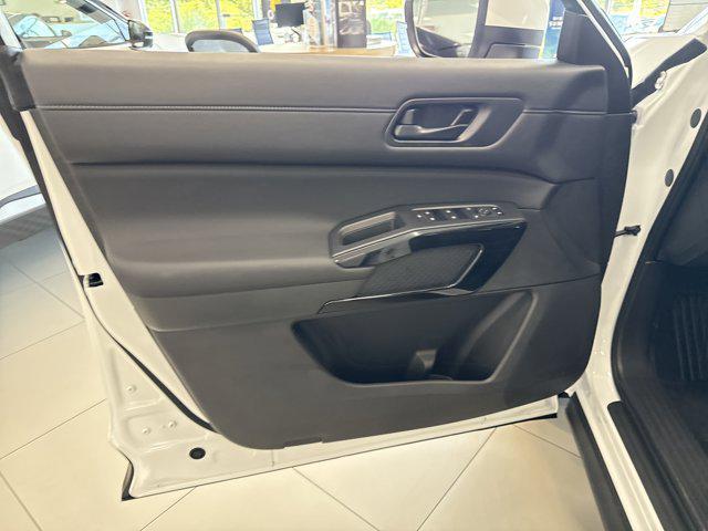 new 2025 Nissan Pathfinder car, priced at $42,990