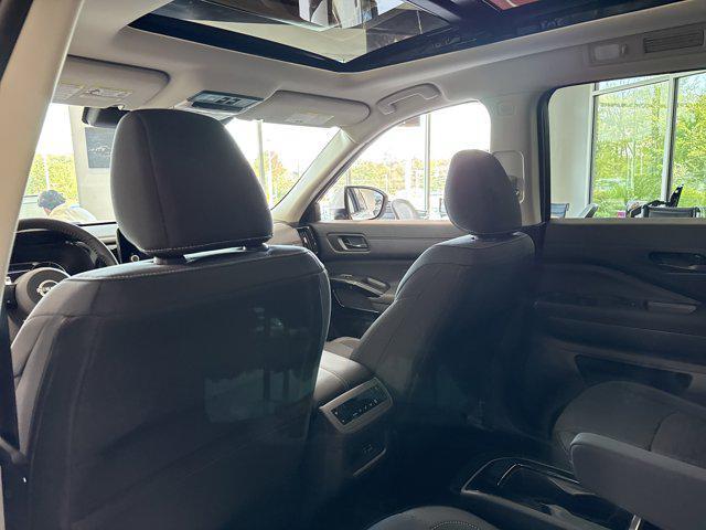 new 2025 Nissan Pathfinder car, priced at $42,990