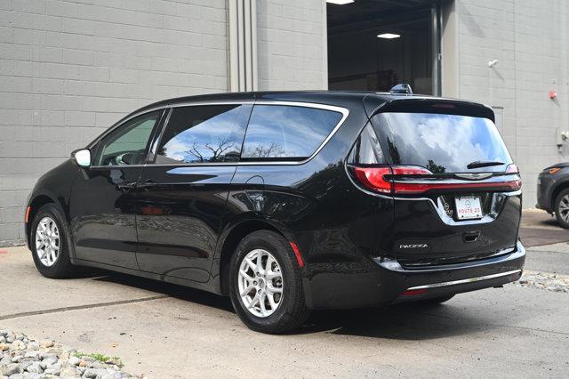 used 2023 Chrysler Pacifica car, priced at $24,674