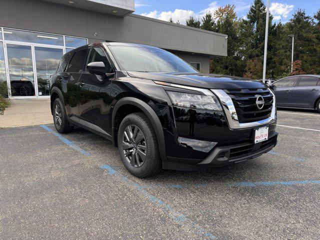 new 2024 Nissan Pathfinder car, priced at $36,432