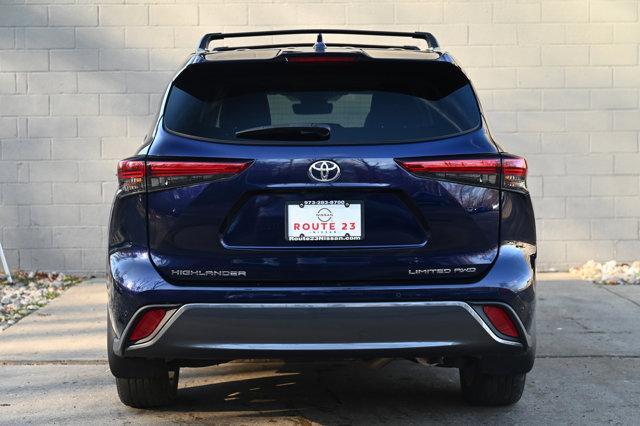 used 2022 Toyota Highlander car, priced at $36,234