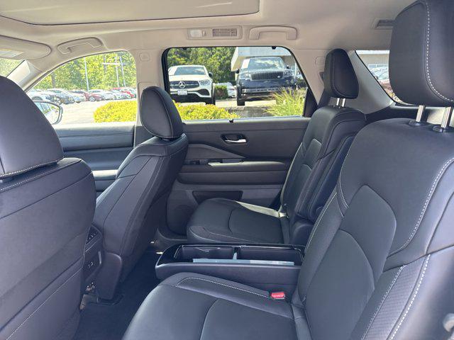 new 2025 Nissan Pathfinder car, priced at $47,261