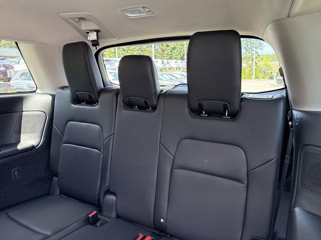 new 2025 Nissan Pathfinder car, priced at $47,261