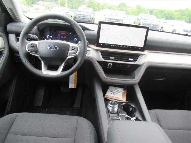 new 2025 Ford Explorer car, priced at $40,182