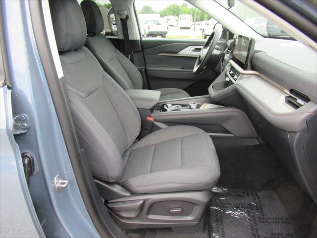 new 2025 Ford Explorer car, priced at $40,182