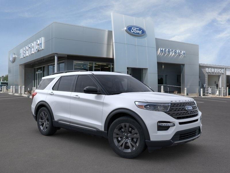 new 2024 Ford Explorer car, priced at $48,999