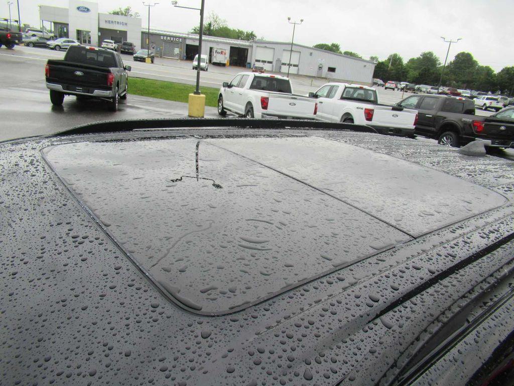 new 2025 Ford Explorer car, priced at $47,990