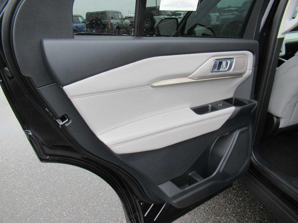 new 2025 Ford Explorer car, priced at $47,990