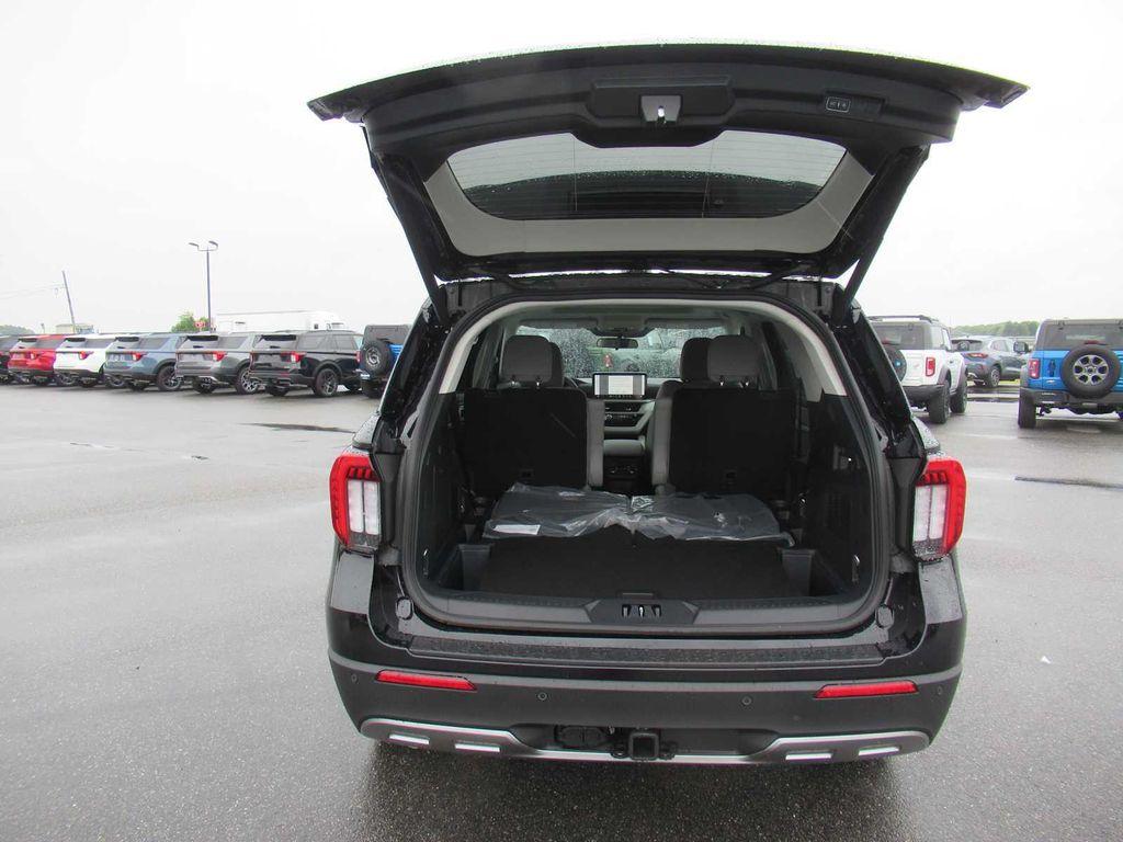 new 2025 Ford Explorer car, priced at $47,990