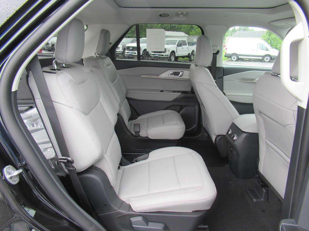 new 2025 Ford Explorer car, priced at $47,990