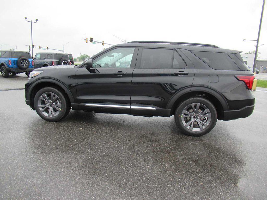 new 2025 Ford Explorer car, priced at $47,990