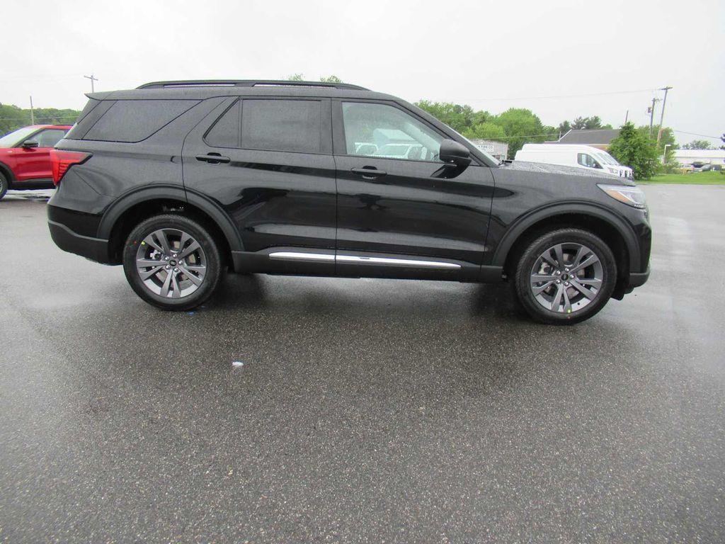 new 2025 Ford Explorer car, priced at $47,990