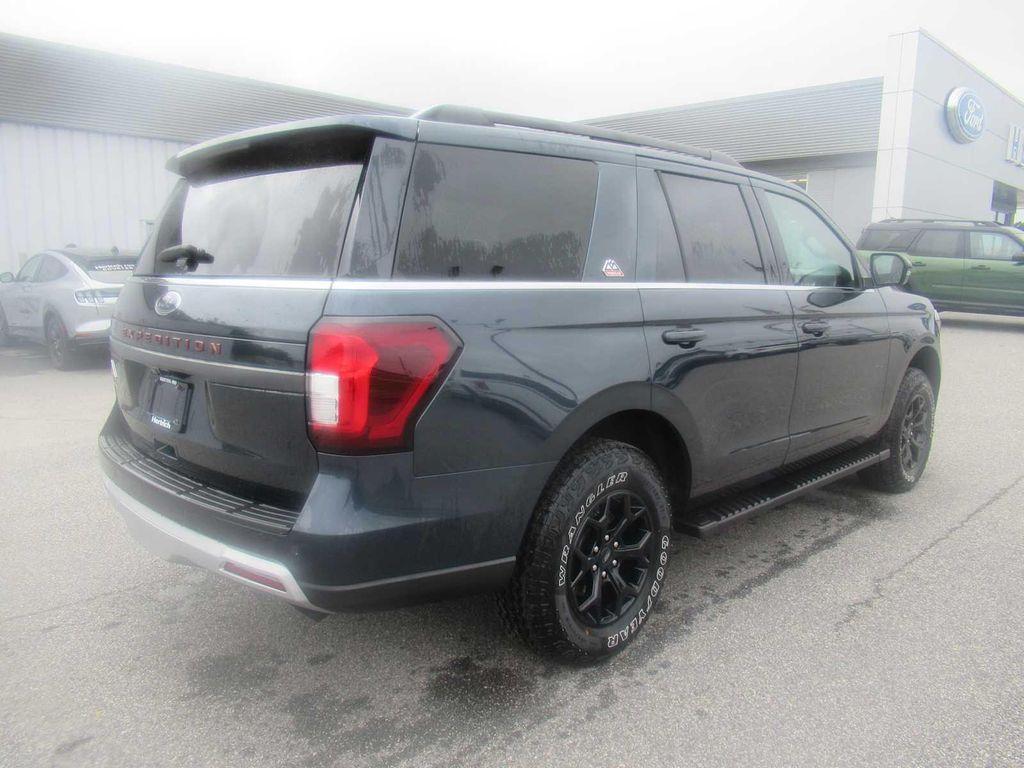 used 2024 Ford Expedition car, priced at $62,990