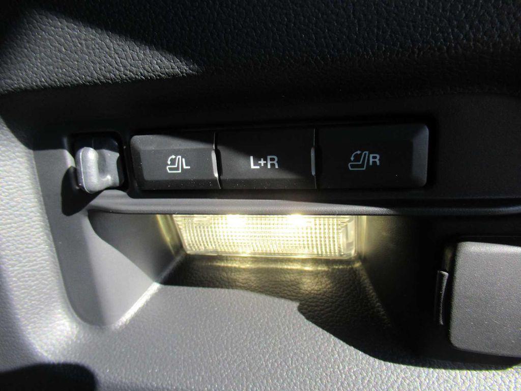 new 2025 Ford Explorer car, priced at $52,490