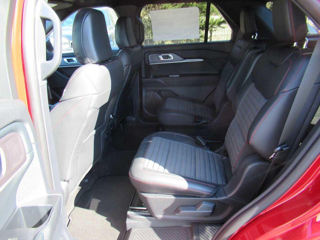 new 2025 Ford Explorer car, priced at $52,490