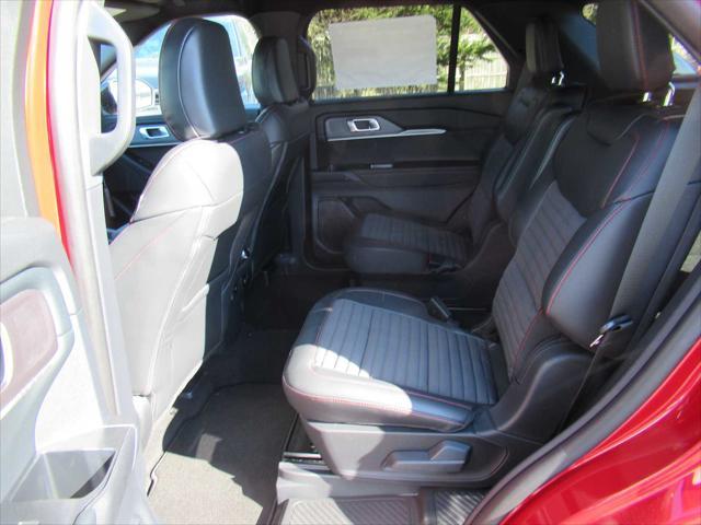 new 2025 Ford Explorer car, priced at $50,066
