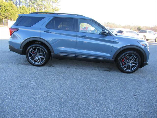 new 2025 Ford Explorer car, priced at $48,656