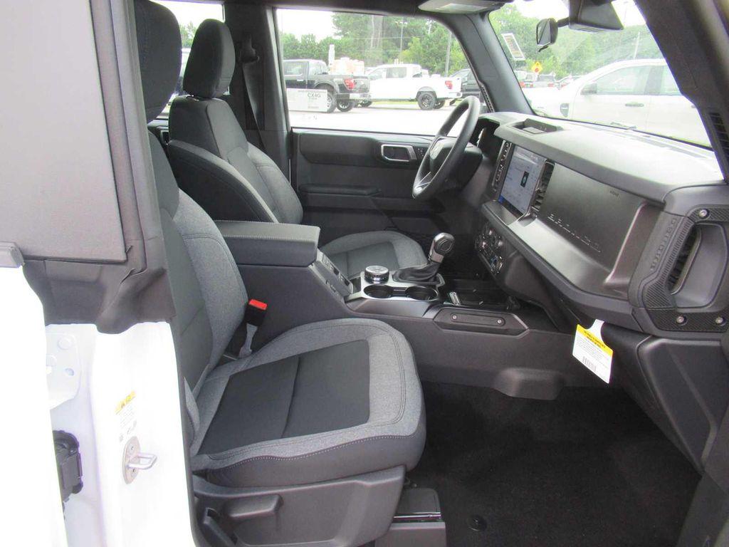 new 2025 Ford Bronco car, priced at $44,580