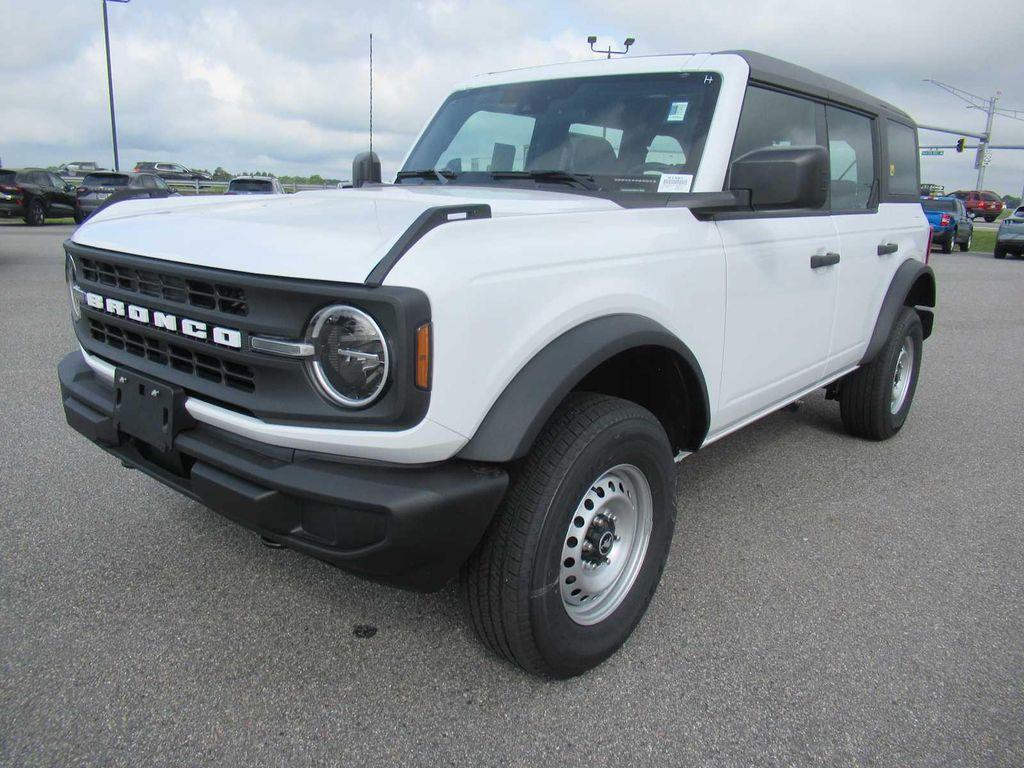 new 2025 Ford Bronco car, priced at $44,580