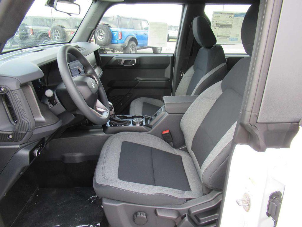 new 2025 Ford Bronco car, priced at $44,580