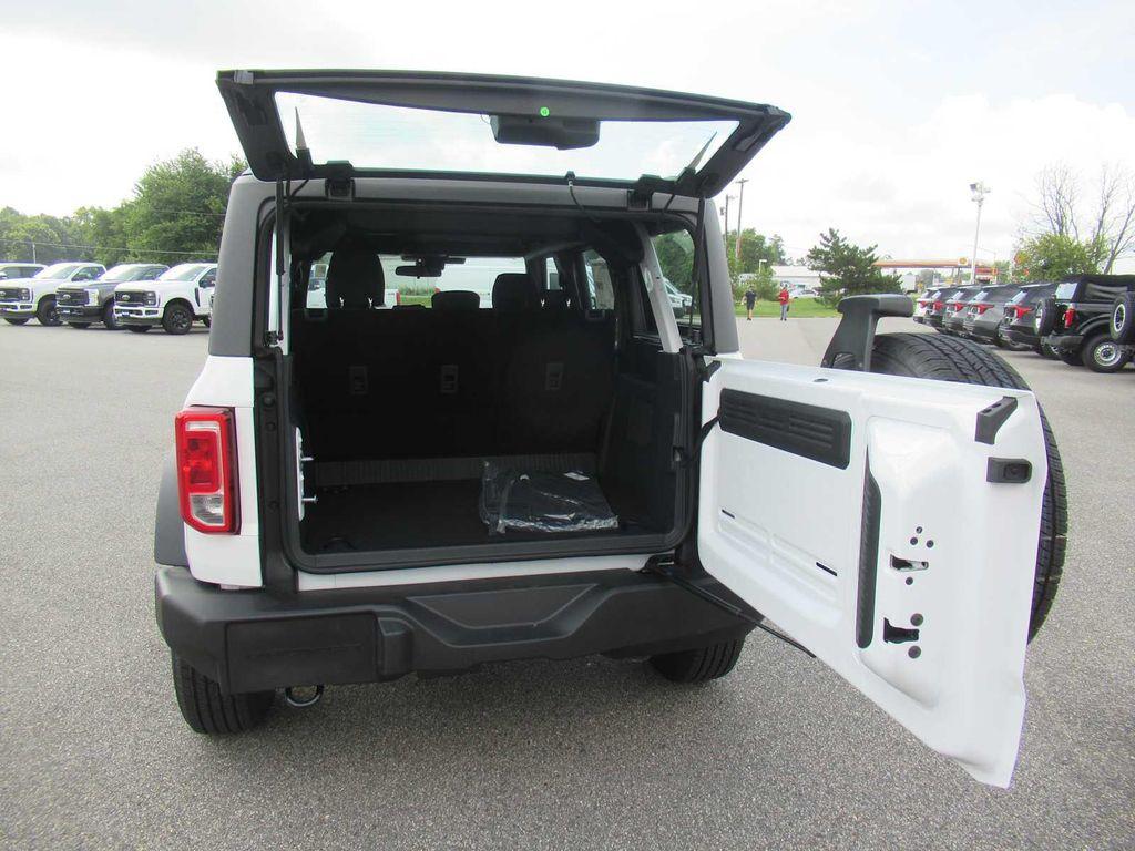 new 2025 Ford Bronco car, priced at $44,580