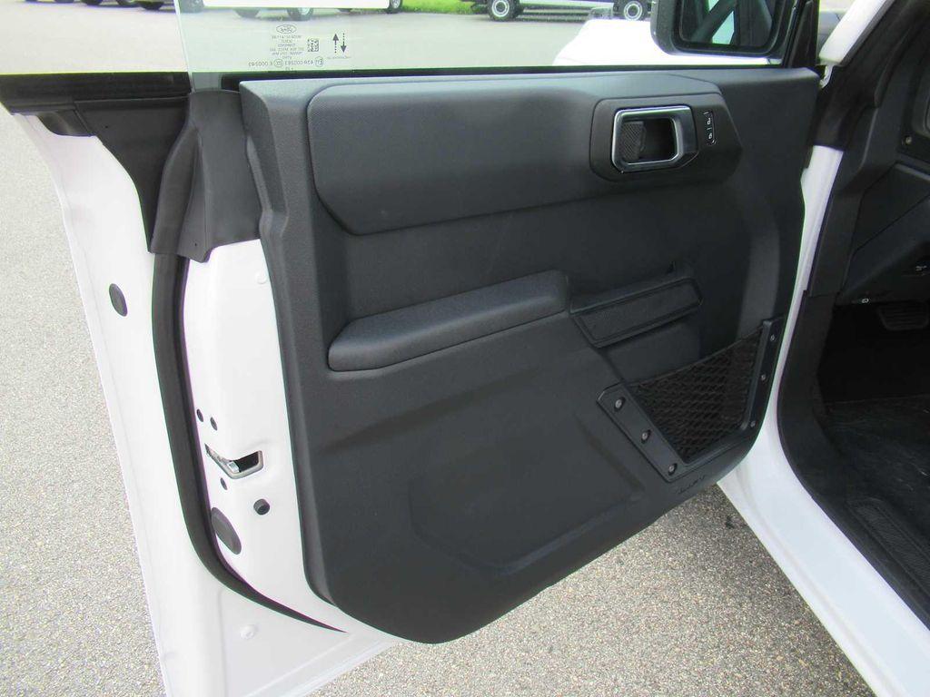 new 2025 Ford Bronco car, priced at $44,580