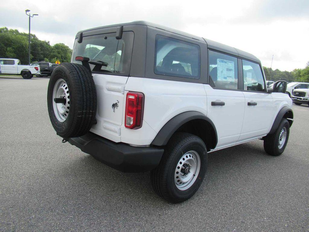 new 2025 Ford Bronco car, priced at $44,580