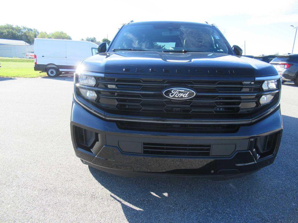 new 2025 Ford Expedition Max car, priced at $88,230