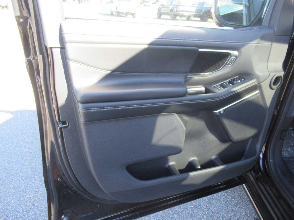 new 2025 Ford Expedition Max car, priced at $88,230