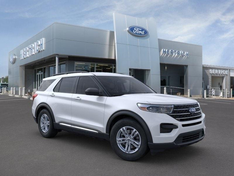 new 2024 Ford Explorer car, priced at $40,999