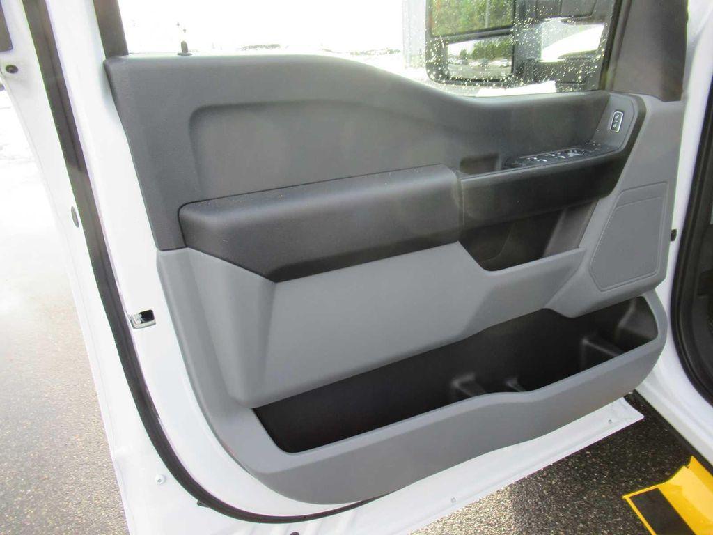 new 2025 Ford F-350 car, priced at $69,390