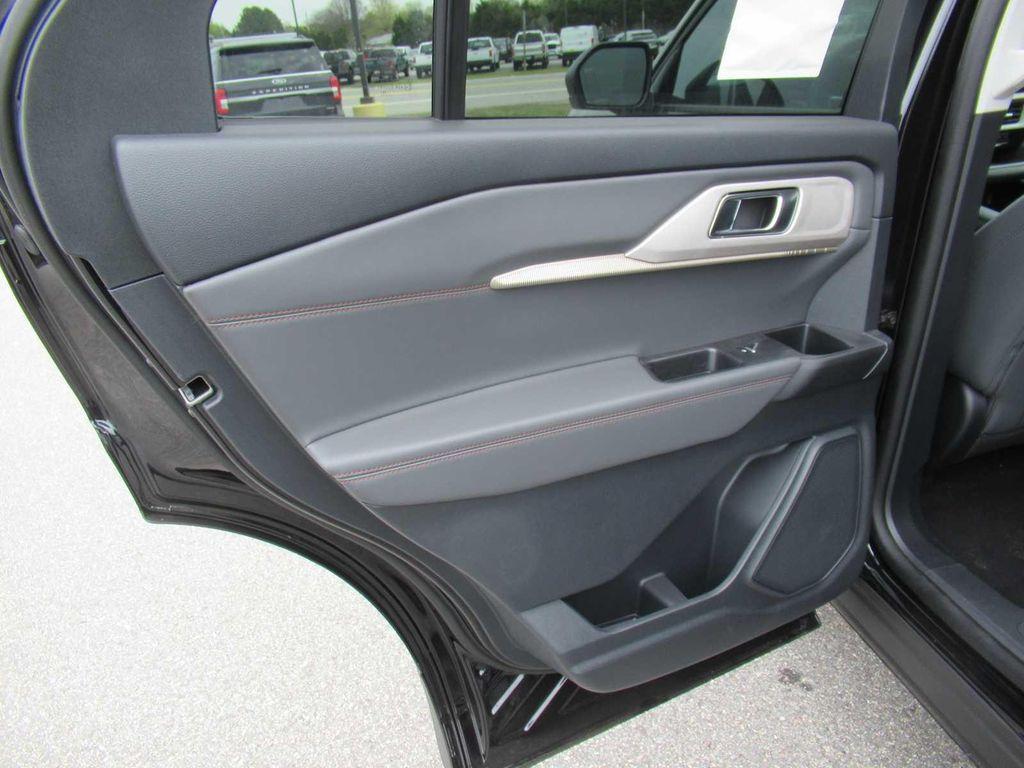 new 2025 Ford Explorer car, priced at $48,990
