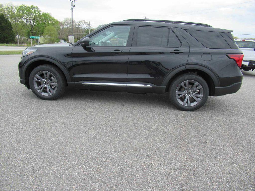 new 2025 Ford Explorer car, priced at $48,990