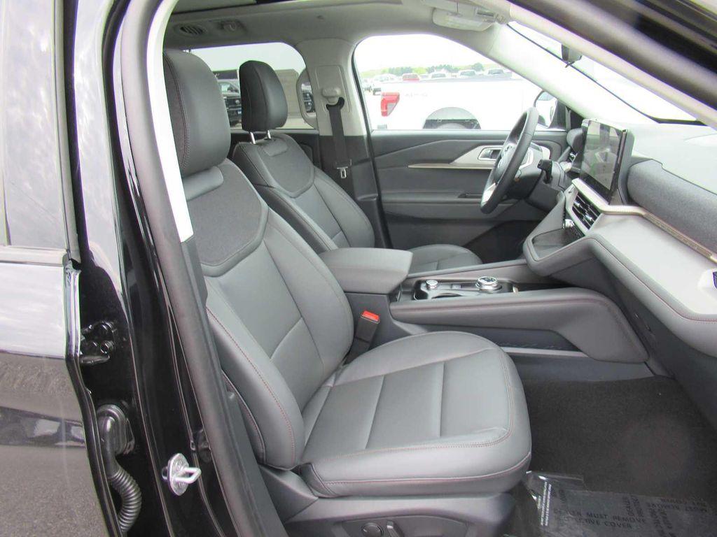 new 2025 Ford Explorer car, priced at $48,990
