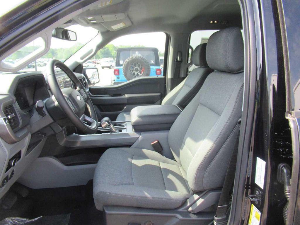 new 2025 Ford F-150 Lightning car, priced at $62,990
