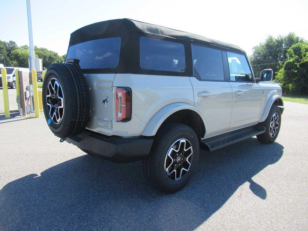 new 2025 Ford Bronco car, priced at $52,475