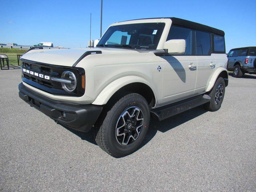 new 2025 Ford Bronco car, priced at $52,475