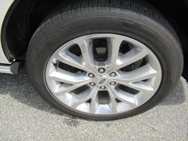 used 2019 Ford Expedition car, priced at $28,990