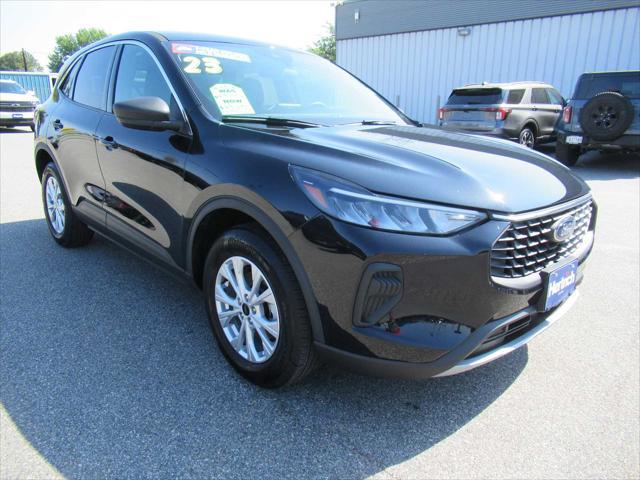 used 2023 Ford Escape car, priced at $25,490