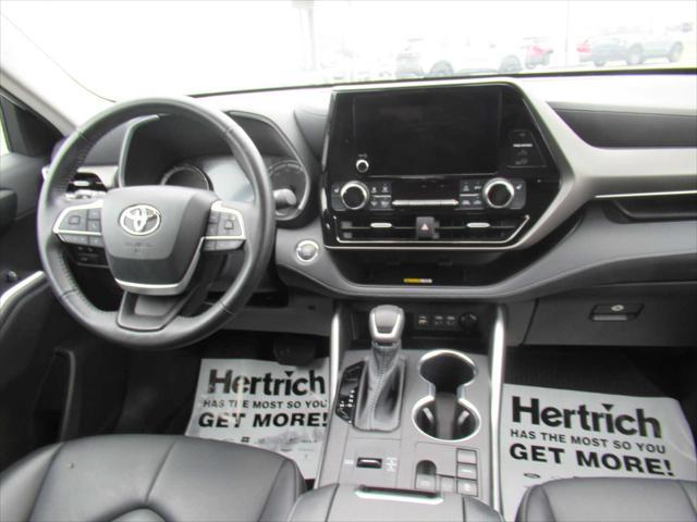 used 2023 Toyota Highlander car, priced at $38,490