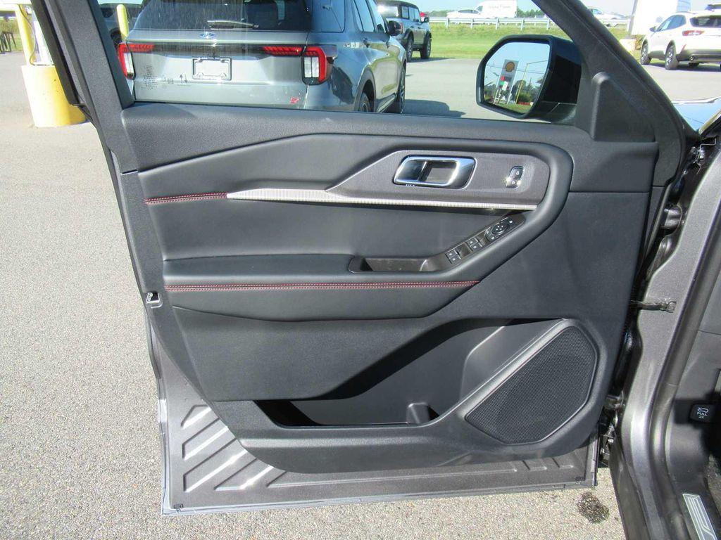 new 2025 Ford Explorer car, priced at $51,760