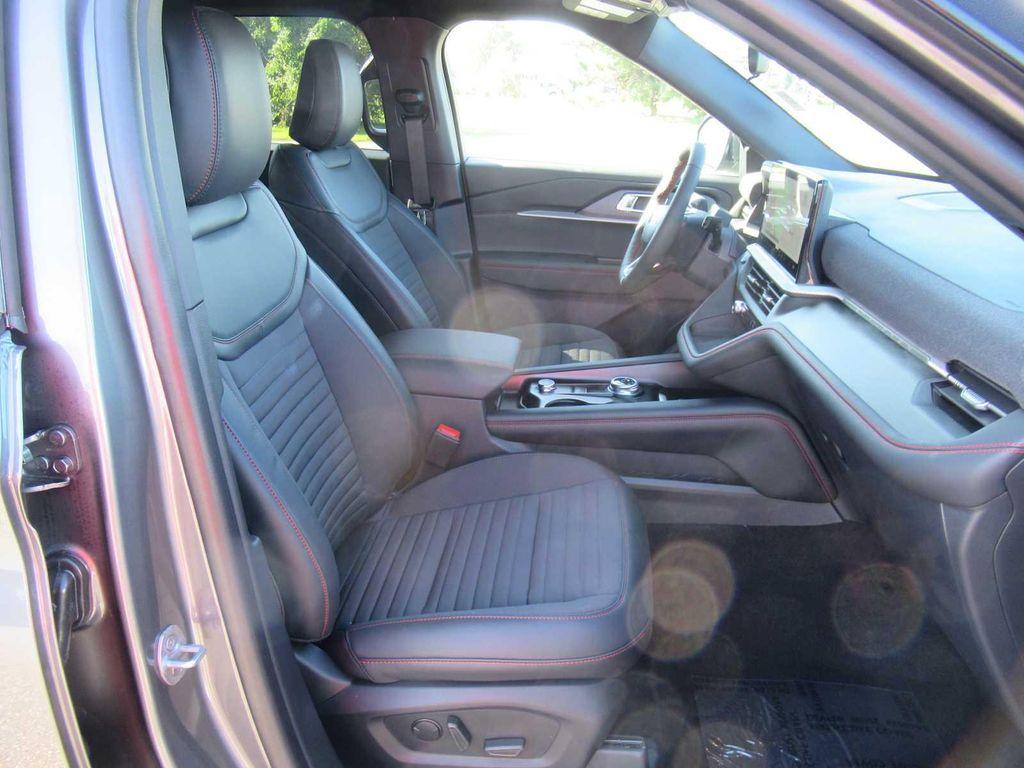new 2025 Ford Explorer car, priced at $51,760