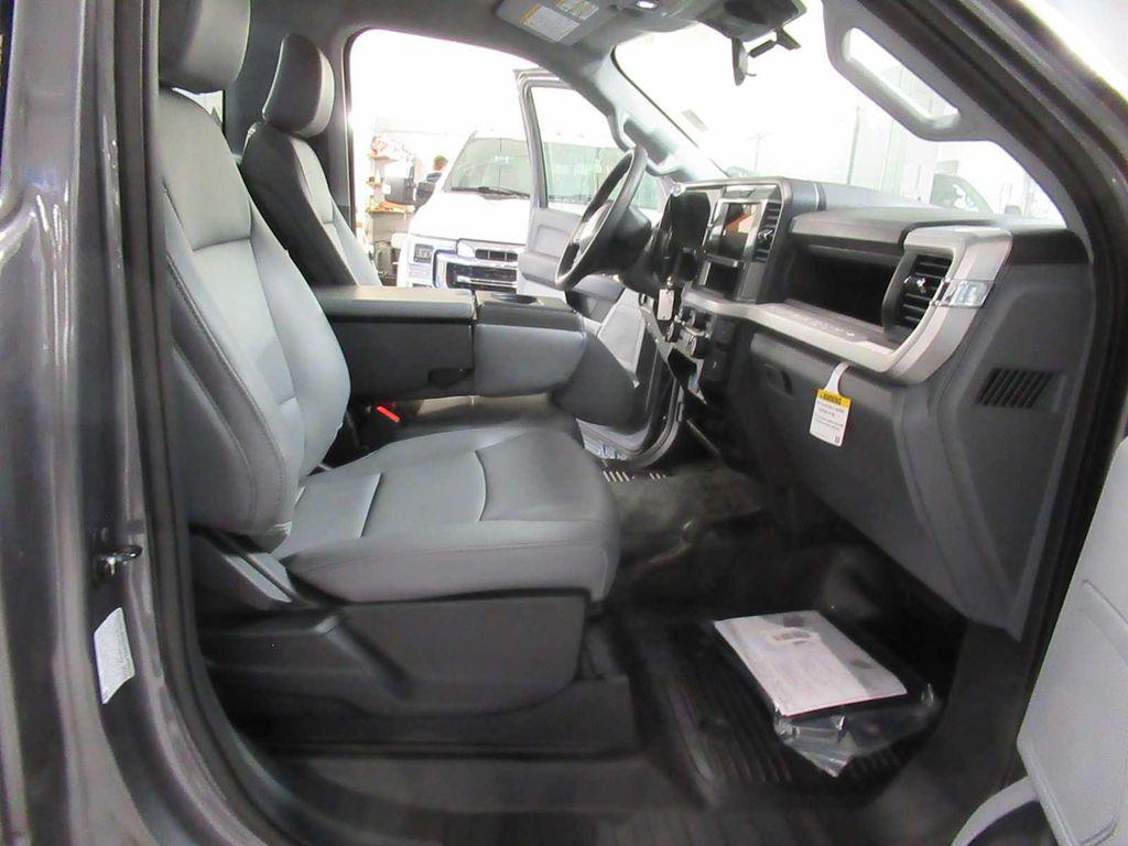 new 2025 Ford F-250 car, priced at $62,035