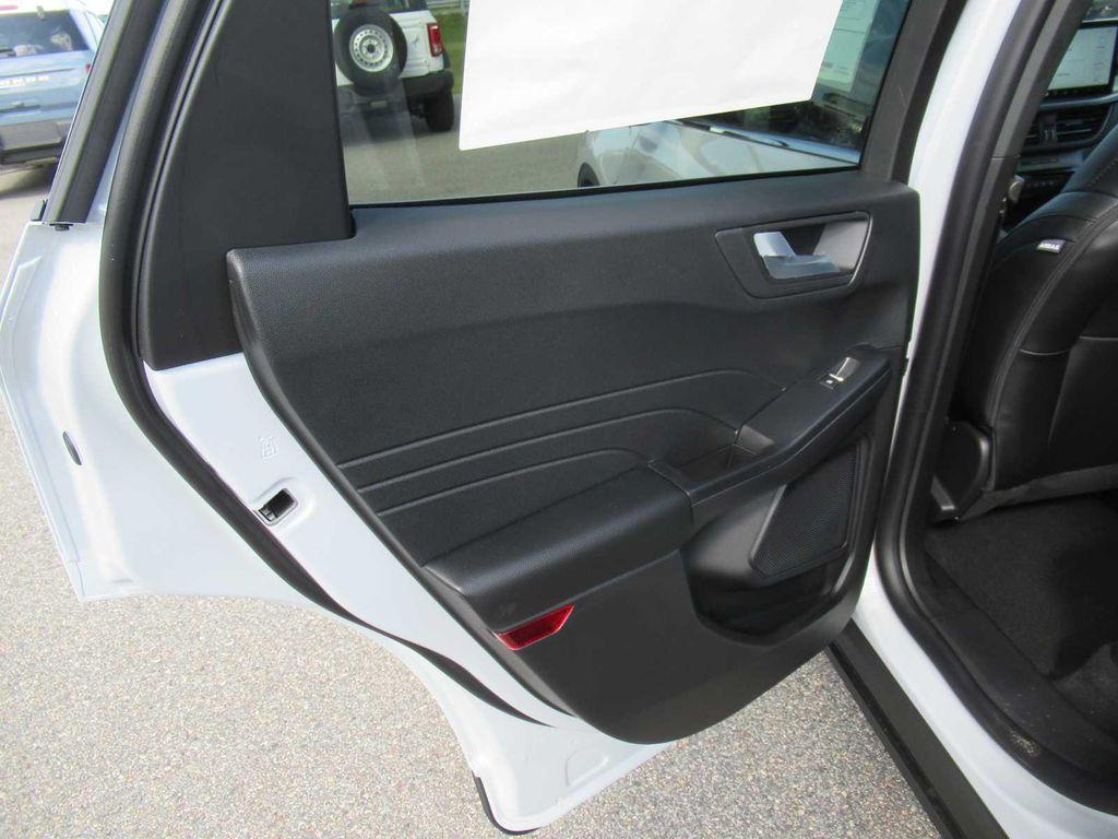 new 2026 Ford Escape PHEV car, priced at $38,490