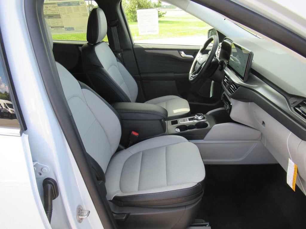 new 2026 Ford Escape PHEV car, priced at $38,490