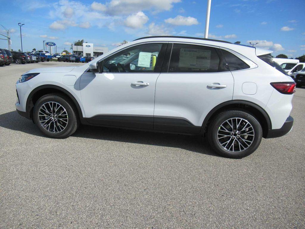 new 2026 Ford Escape PHEV car, priced at $38,490